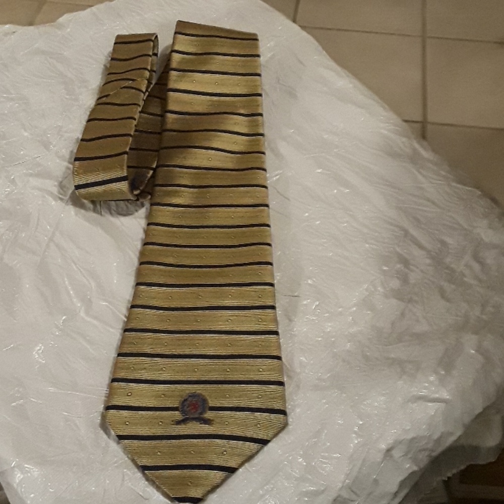Tommy Hilfiger men's gold striped 100% silk tie